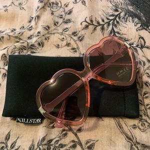 Killstar Quinn sunglasses (Flamingo)